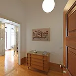 Flh Classic With Terrace & Parking Apartamento