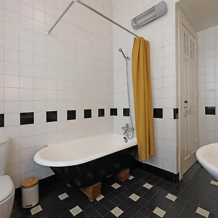 Flh Classic With Terrace & Parking *