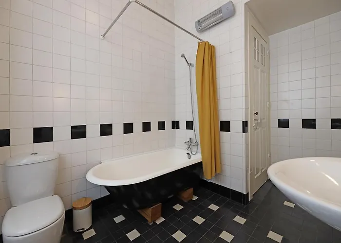 Flh Classic With Terrace & Parking *